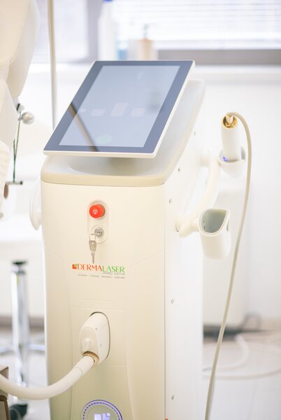 Aparat Laser Epilare definitiva Dermalaser PROMAX